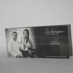 Cover Undangan Hitam Dewi - Deni