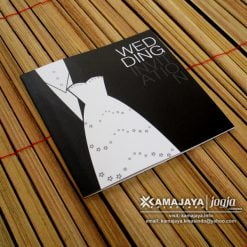 Undangan bentuk gaun pengantin murah